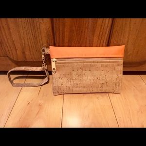 High End Cork Wristlet❤️Beautiful Color